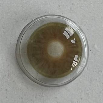 Resultaat handgeschilderde scleralens