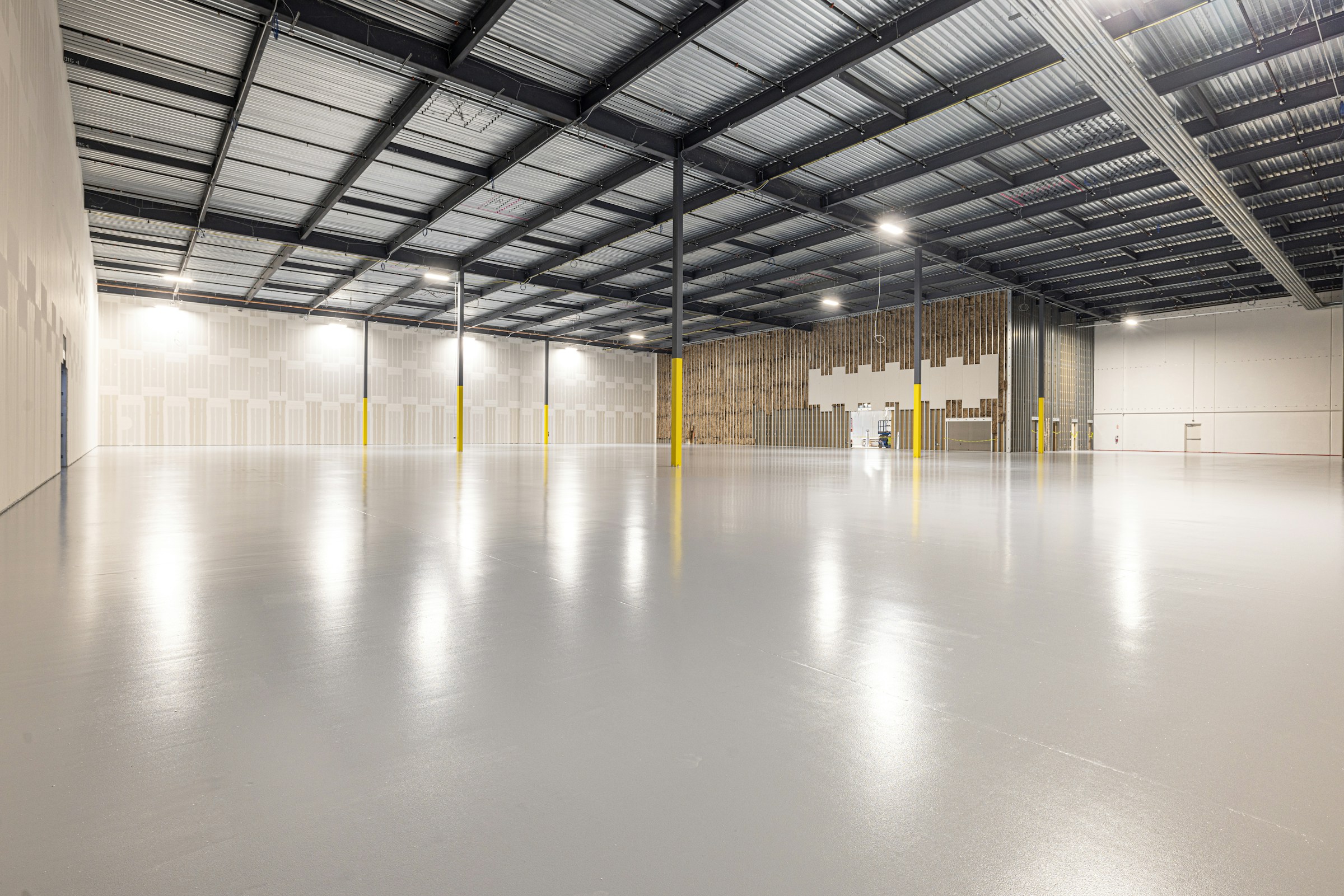 Clean warehouse and industrial facility
