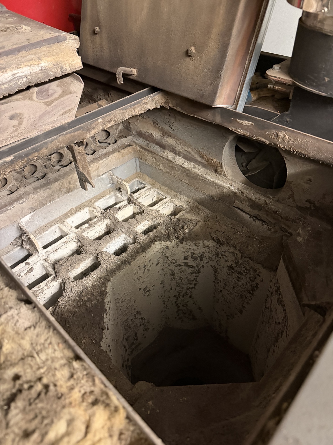 Exposed internal chamber and passages of the Fröling P4 400 during cleaning and inspection